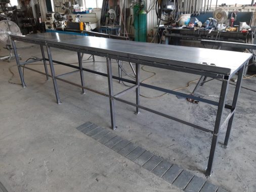 Établi de garage sur mesure (1/4)